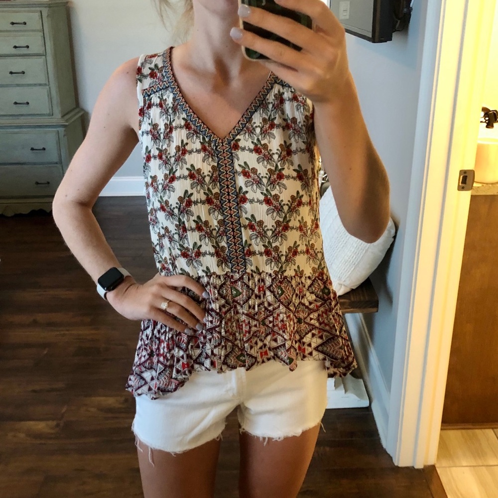 NWT floral/tribal print sleeveless blouse!
